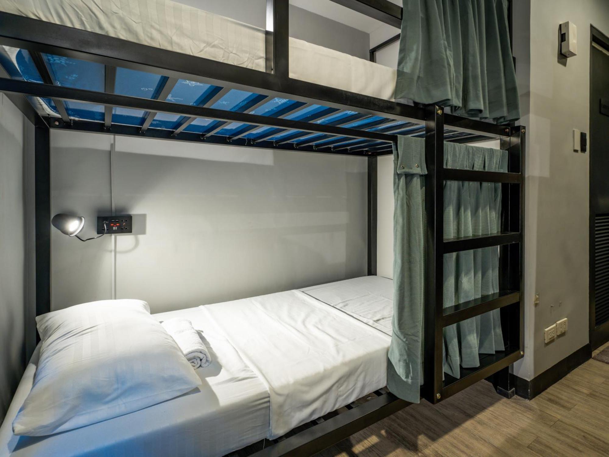 Mad Monkey Manila Hostel Μακάτι Εξωτερικό φωτογραφία