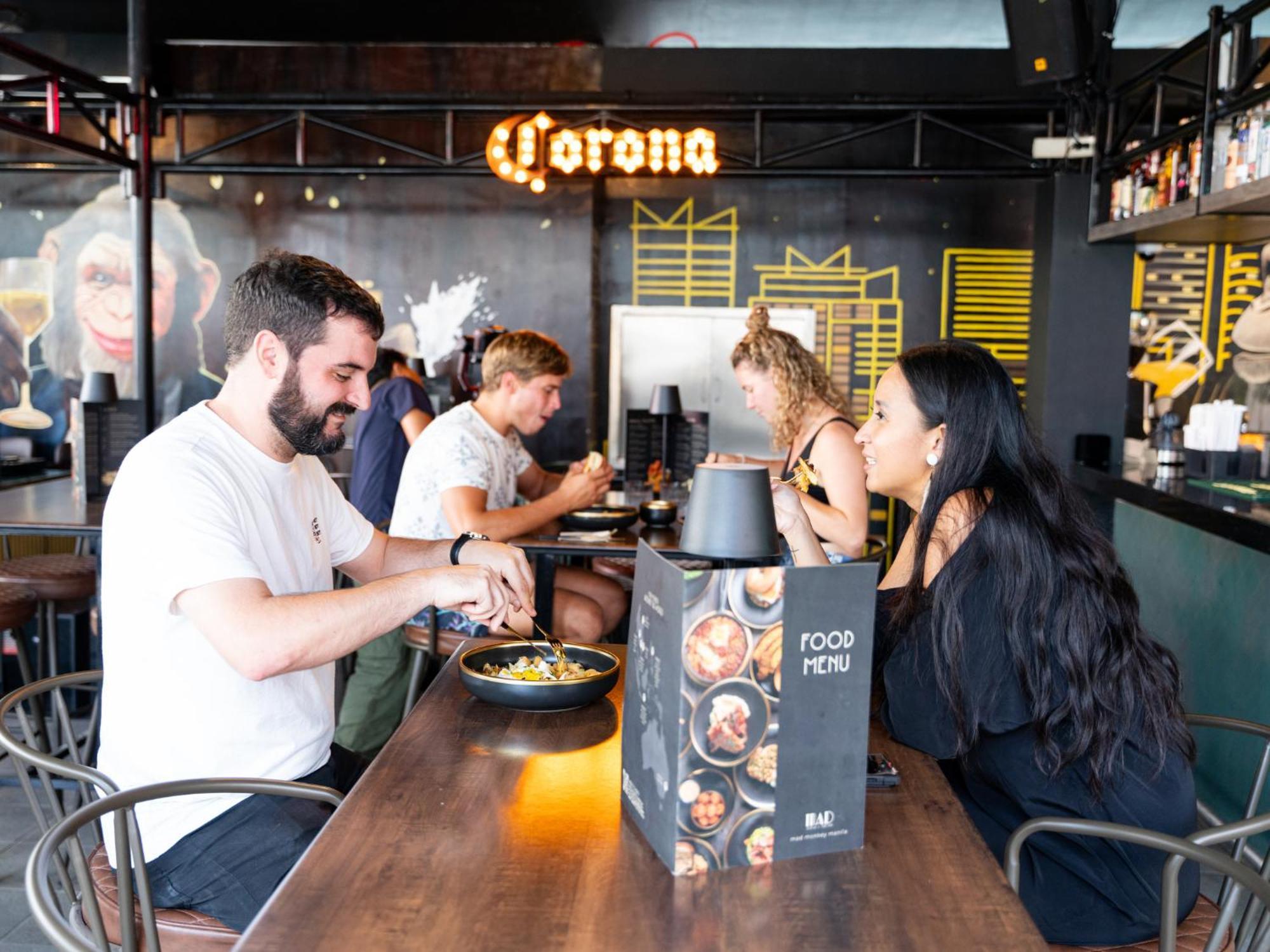 Mad Monkey Manila Hostel Μακάτι Εξωτερικό φωτογραφία